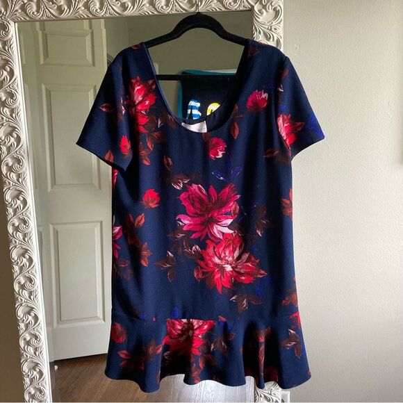 Charles Henry Women’s navy floral short sleeve shift dress size large NWT! 😍 - Picture 10 of 10